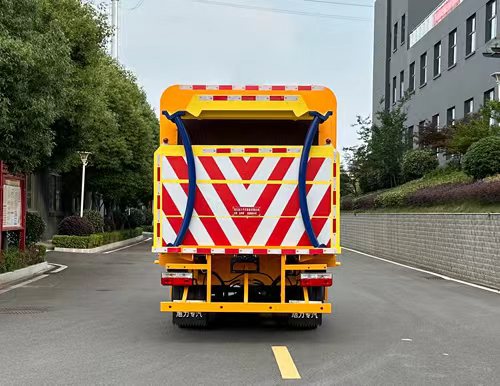 東風(fēng)途逸防撞緩沖車