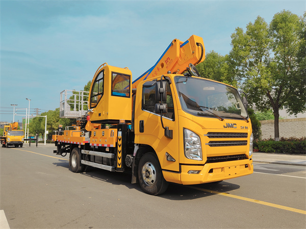 黃牌江鈴3815軸距36米直臂高空車