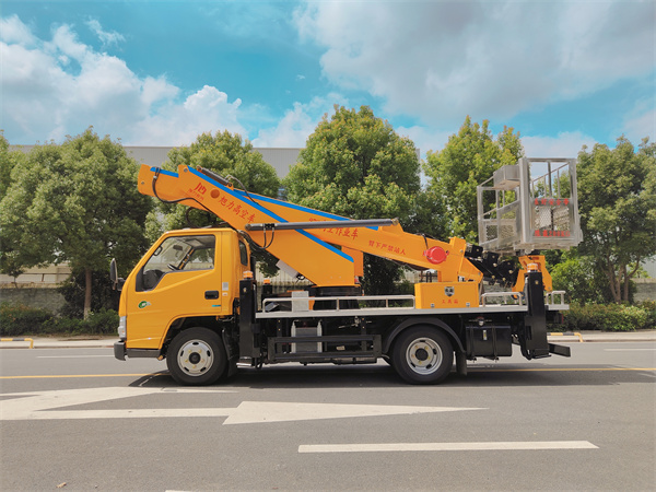 國六 江鈴27米高 空 作 業 車